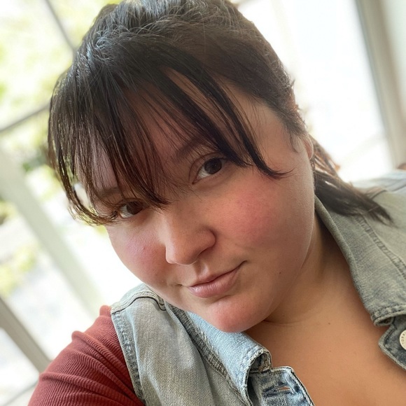 Meet your Posher, Emmie - Picture 1 of 3